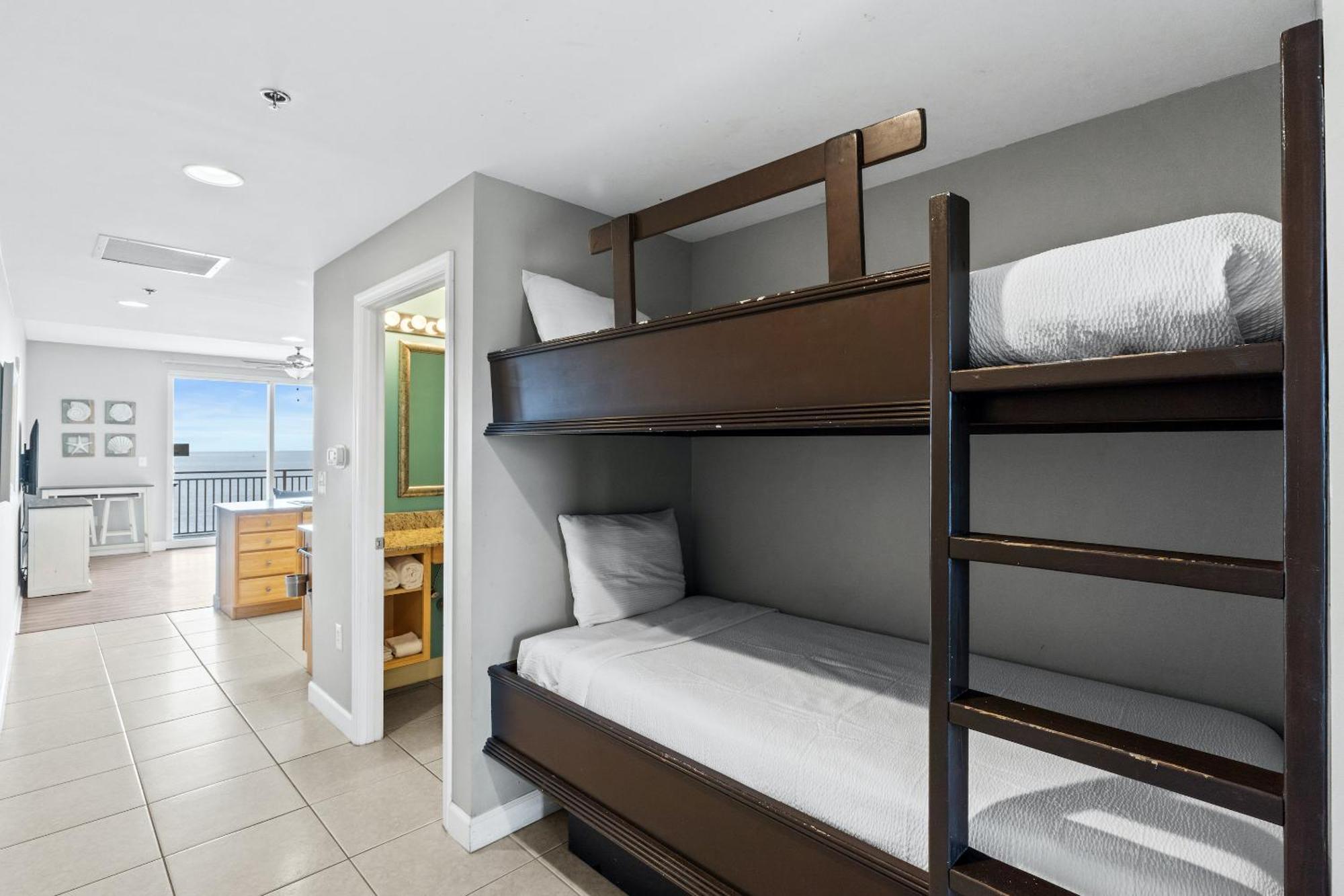 Splash Beach Resort By Panhandle Getaways Panama City Beach Room photo